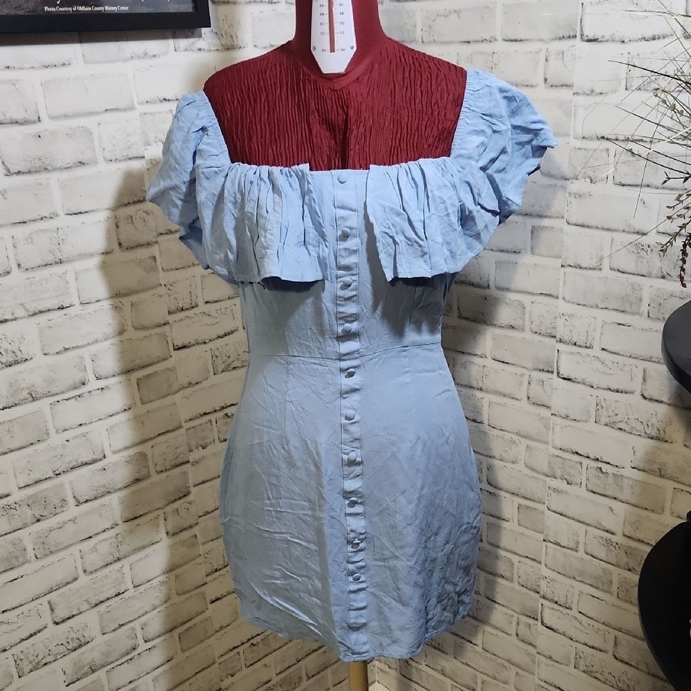 LUMIERE Elegant Blue Ruffled Dress